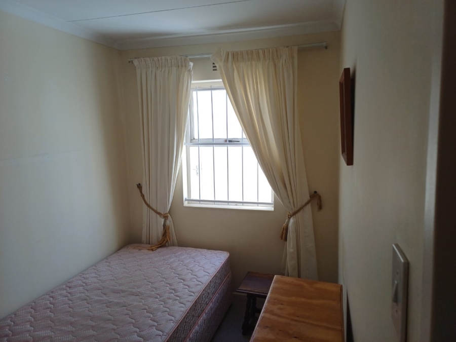 2 Bedroom Property for Sale in Gordons Bay Central Western Cape